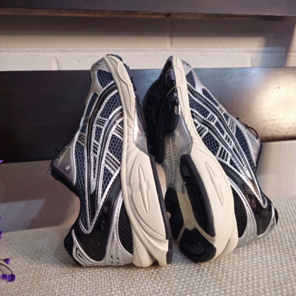Gel Kayano 14 Sneakers Metallic Silver Black Slip On Chunky US 8.5 - Picture 6 of 6